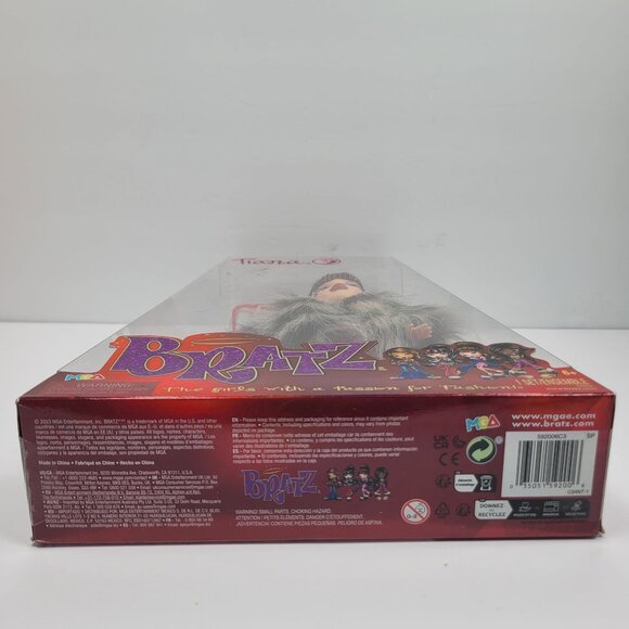 Bratz Original Fashion Doll Tiana Series 3 with 2 Outfits NEW - Picture 3 of 7